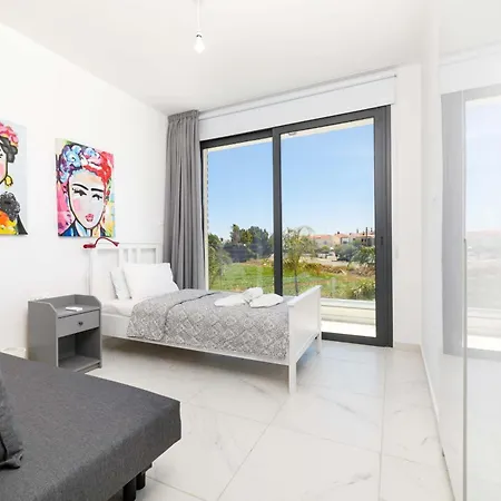 By The - Royal Sapphire Protarász