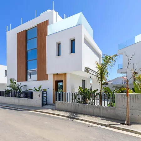 By The - Royal Sapphire * Protaras